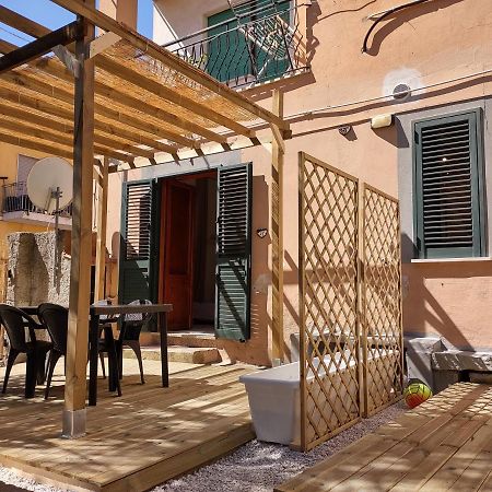 Appartamento Corallo With Private Garden Olbia Exterior foto