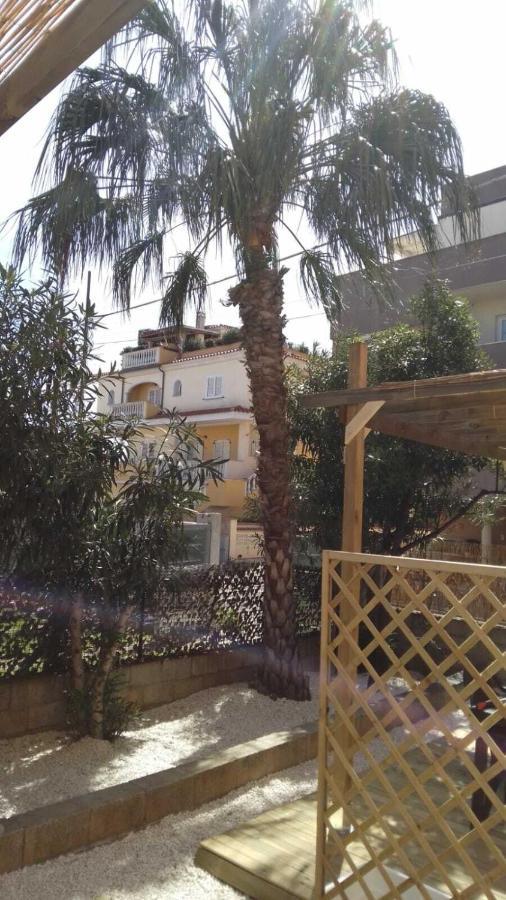Appartamento Corallo With Private Garden Olbia Exterior foto